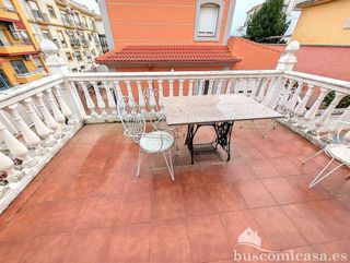 Chalet en venta en Linares