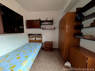 Chalet en venta en Linares