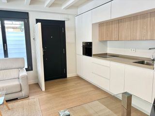 Piso en alquiler en Los Remedios en Sevilla