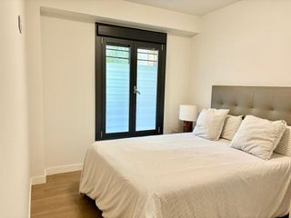 Piso en alquiler en Los Remedios en Sevilla