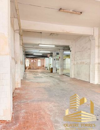 Nave industrial en alquiler en La Creu Coberta en Valencia