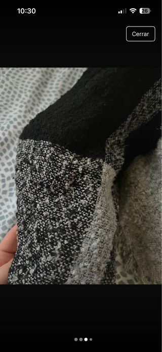 Bufanda a cuadros gris y negra