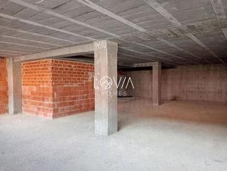 Local comercial en venta en Pravia