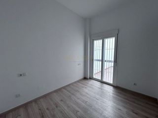 Piso en venta en Parque Victoria Eugenia en Málaga