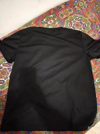 T-shirt nera con stampa teschio bandiera USA