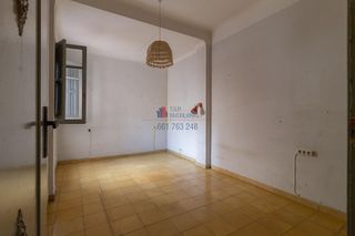 Piso en venta en Mercado en Alicante