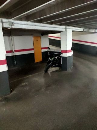 Garaje en venta en Milán - Pumarín - Teatinos en Oviedo