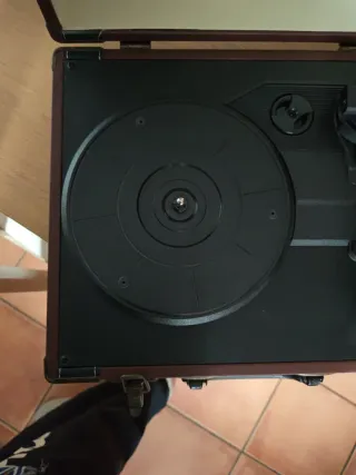 Tocadiscos Maleta Marrón y Negro Nostalgia