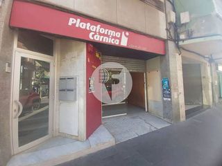 Local comercial en alquiler en Montcada Centre - La Ribera en Montcada i Reixac