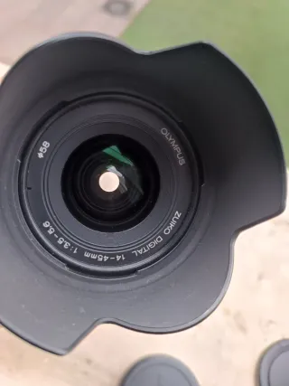 Obiettivo Olympus 14-45mm f3.5-5.6