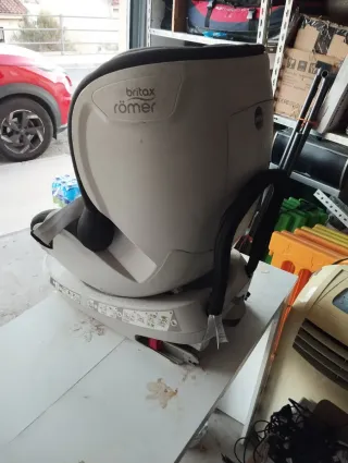 Silla Coche Bebé Giratoria 360º Britax Römer