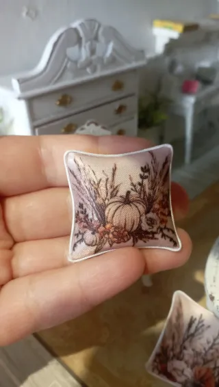 Cuscino Dollhouse 1:12 "Autumn" Handmade