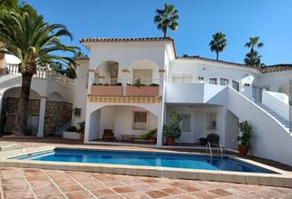 Chalet en alquiler en Torrequebrada en Benalmádena