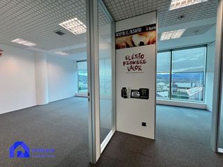 Oficina en alquiler en Montecerrao en Oviedo