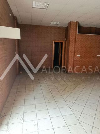 Local comercial en alquiler en Portada Alta - Pol. Crta. De Cártama en Málaga