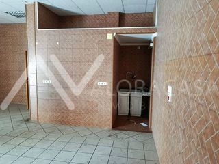 Local comercial en alquiler en Portada Alta - Pol. Crta. De Cártama en Málaga