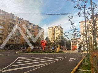 Local comercial en alquiler en Portada Alta - Pol. Crta. De Cártama en Málaga
