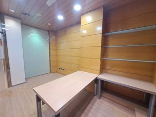 Local comercial en alquiler en Plaza España - Villa Pilar - Reyes Católicos - Vadillos en Burgos