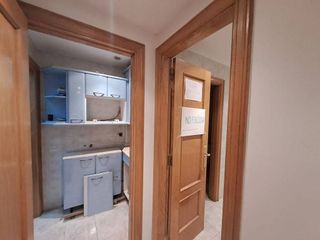 Local comercial en alquiler en Plaza España - Villa Pilar - Reyes Católicos - Vadillos en Burgos