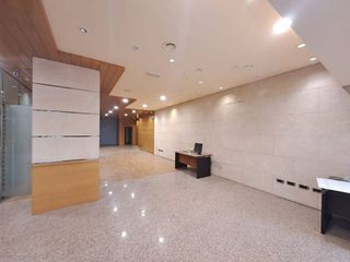 Local comercial en alquiler en Plaza España - Villa Pilar - Reyes Católicos - Vadillos en Burgos