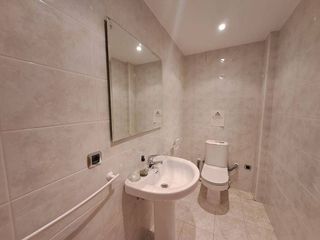 Local comercial en alquiler en Plaza España - Villa Pilar - Reyes Católicos - Vadillos en Burgos