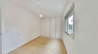 Piso en alquiler en Los Ángeles en Alicante