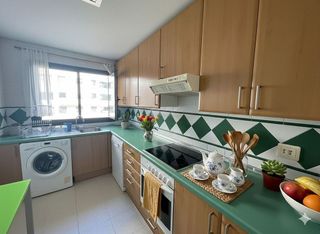 Piso en alquiler en Playa de la Fontanilla en Marbella