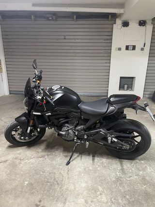 Ducati Monster 937 Negra 2021