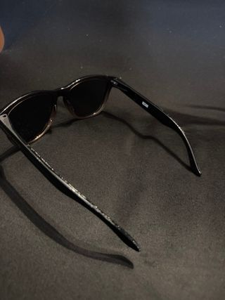 Gafas Hawkers Polarizadas Negro Marrón