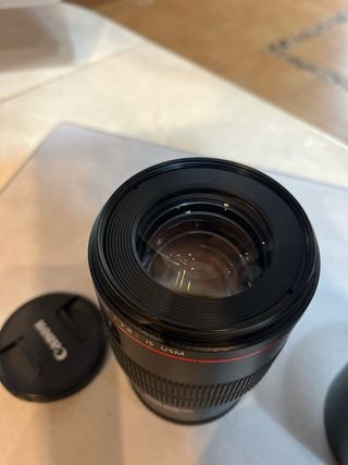 Canon EF 100mm f/2.8L Macro IS USM