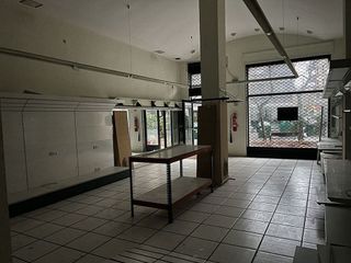 Local comercial en venta en Ensanche en Pamplona