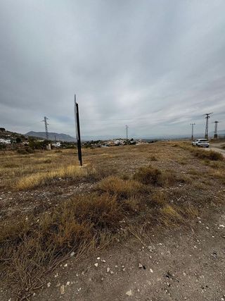 Solar en venta en Baza