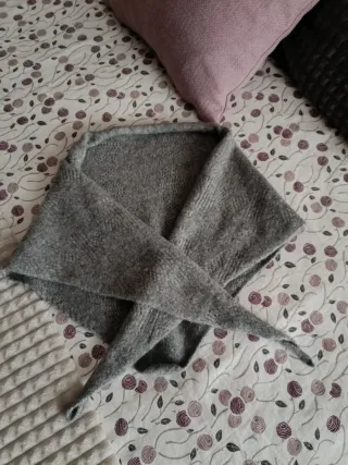 Bandana de punto gris