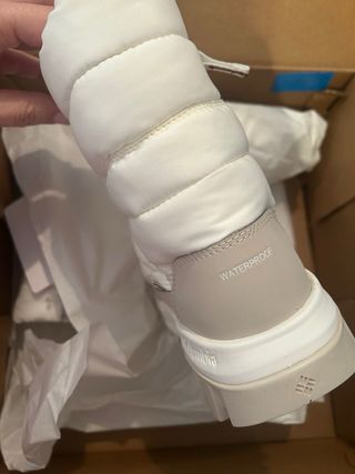 Botas de nieve Columbia beige y blancas