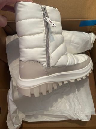 Botas de nieve Columbia beige y blancas