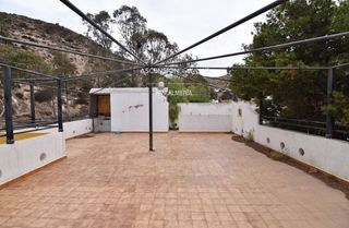 Local comercial en venta en Castell del Rey en Almería