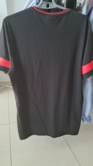 Camiseta Macron Negra Talla M WRU