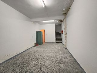 Local comercial en venta en Juan de la Cierva en Getafe