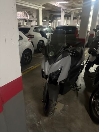 Yamaha XMAX 300 Scooter