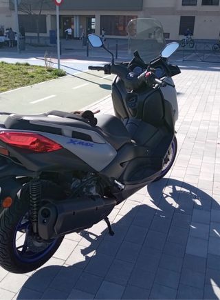 Yamaha XMAX 300 Scooter