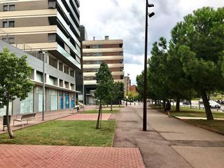 Local comercial en alquiler en Fontsanta - Fatjó en Cornellà de Llobregat