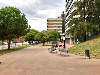 Local comercial en alquiler en Fontsanta - Fatjó en Cornellà de Llobregat