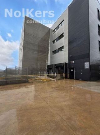 Nave industrial en alquiler en Santa Perpètua de Mogoda