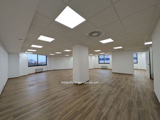 Oficina en alquiler en Sant Just Desvern