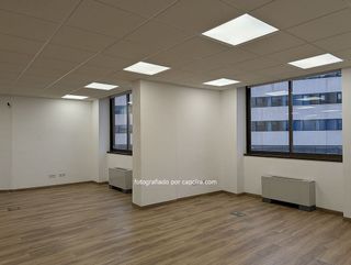 Oficina en alquiler en Sant Just Desvern