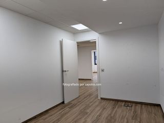 Oficina en alquiler en Sant Just Desvern