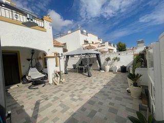 Casa adosada en venta en La Siesta - El Salado - Torreta en Torrevieja