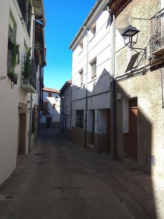 Casa adosada en venta en Candeleda