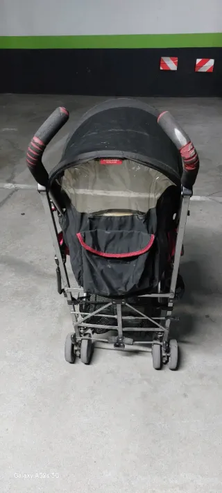 Silla de paseo Maclaren roja