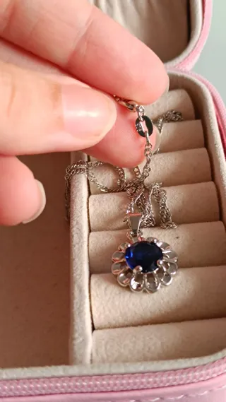 Collar colgante circonita azul marino